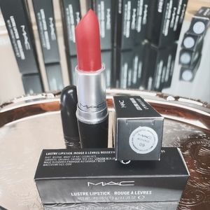 Boutique. 10oz lipstick in the color moraine (09).